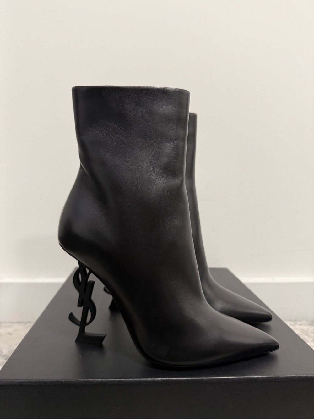 Saint Laurent Opyum 110 Black Leather Boots - Size 38.5 EU / 8.5 US - Brand New